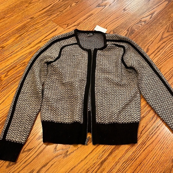 NWT J Crew Woman’s Sweater Jacket Size M - Picture 1 of 6